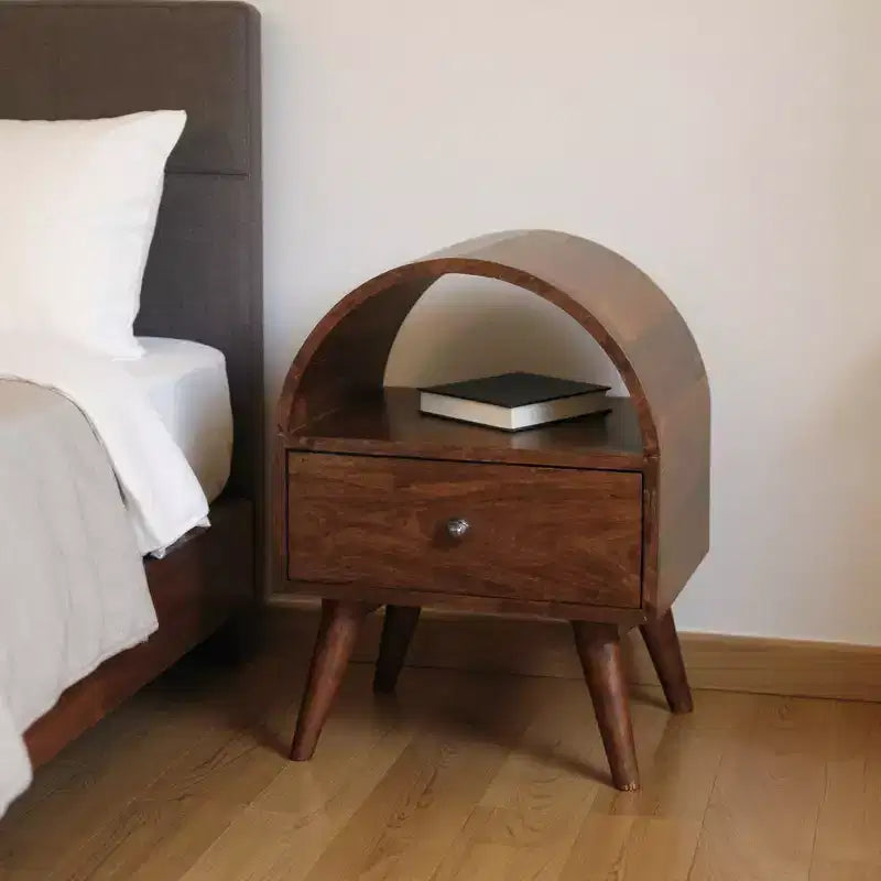 24" Kastanien-Massivholz Nachttisch mit ovaler Platte und einer Schublade
